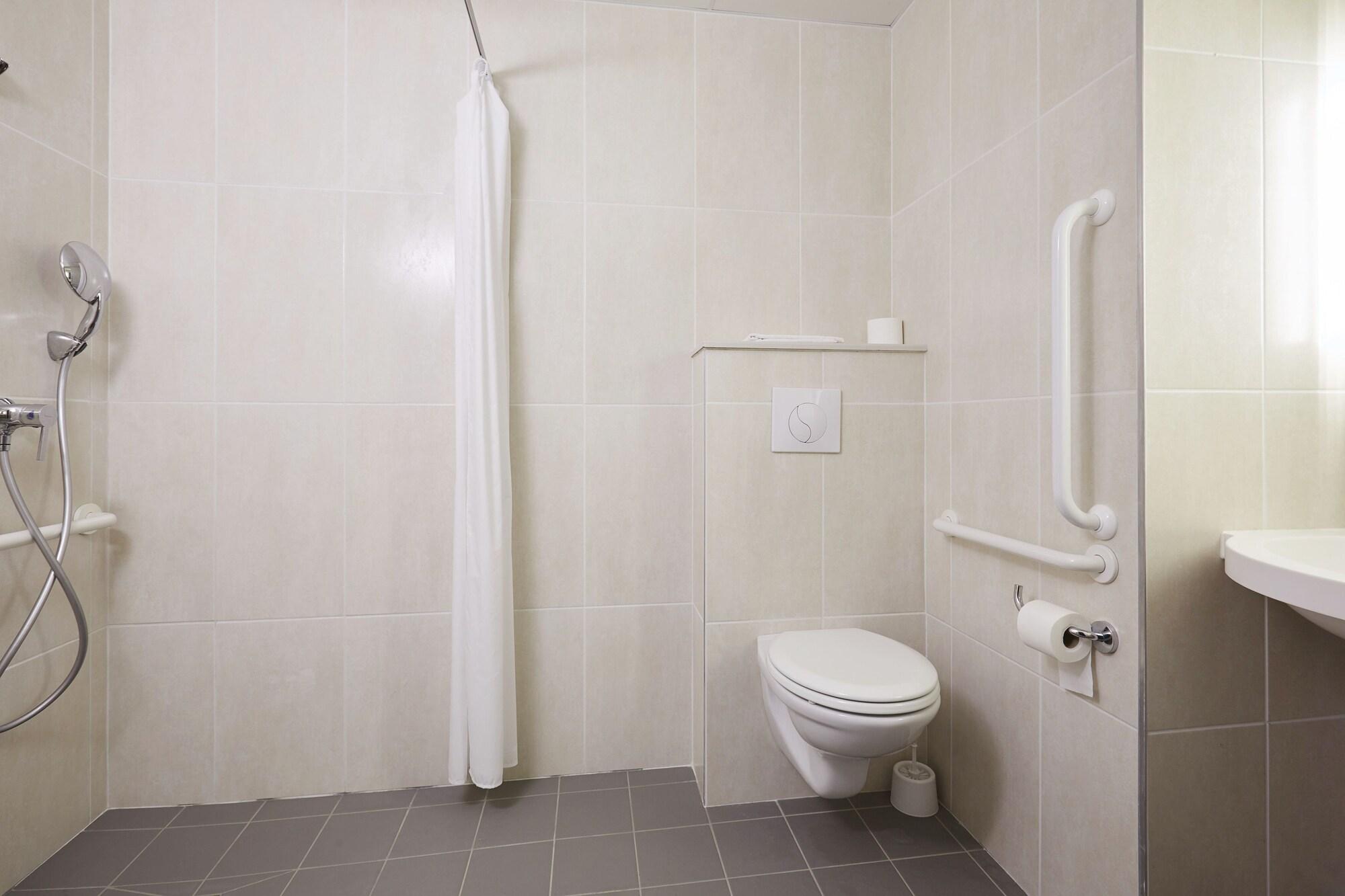 B&B Hotel Avignon 1 لو بونتيه المظهر الخارجي الصورة